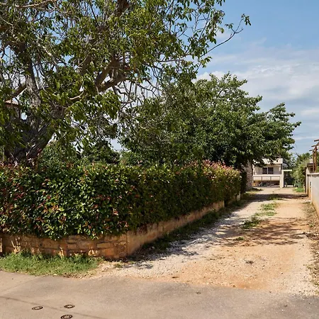 Eukaliptus-umag-30m From The Sea Apartmán Sveti Ivan (Istria)