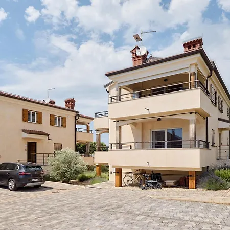 Apartman Eukaliptus-umag-30m From The Sea *